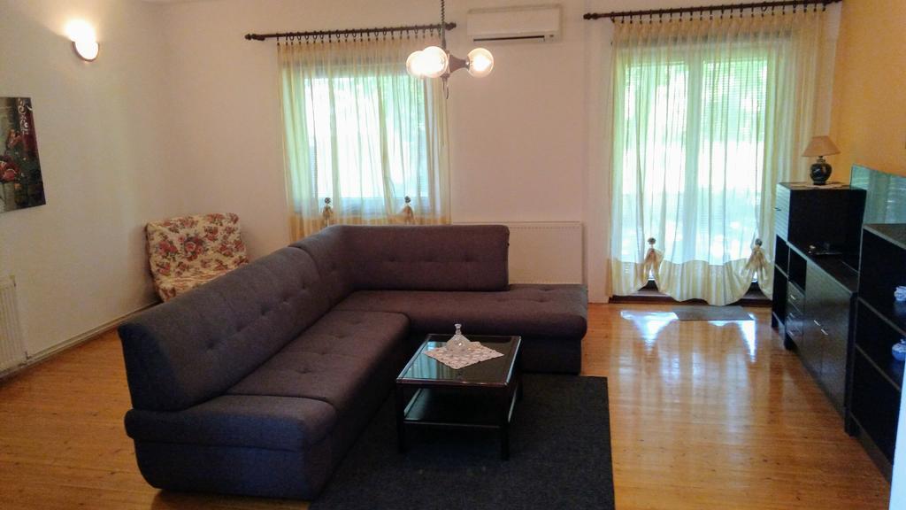 Apartment Drenovica Πούλα Εξωτερικό φωτογραφία